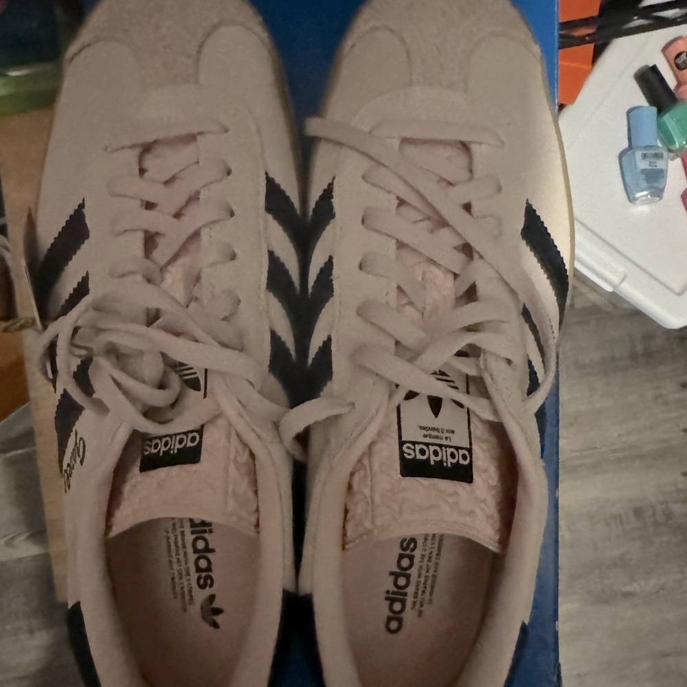 Adidas women’s sneakers